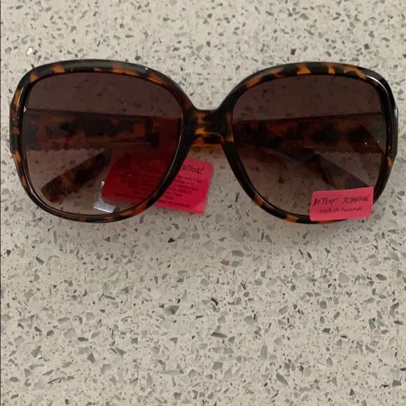 Betsey Johnson sunglasses tortoise & rhinestone - Picture 1 of 5